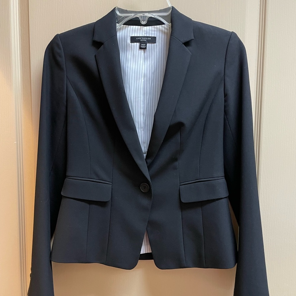 Ann Taylor black suit blazer 00P